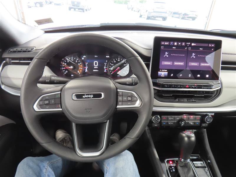 Used 2025 Jeep Compass Limited AWD/4WD image 21