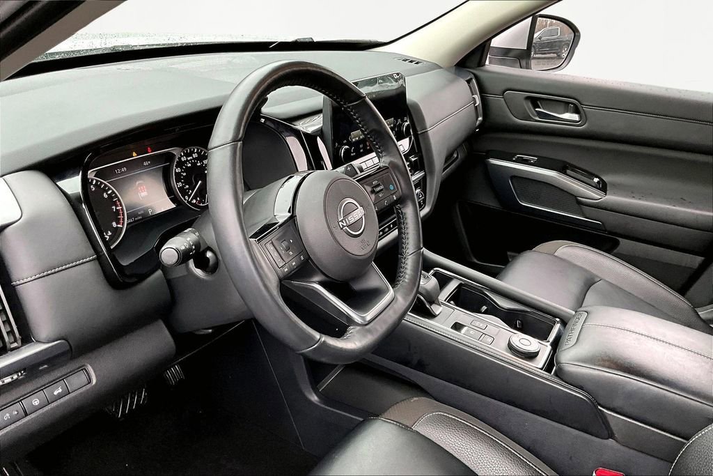 Used 2023 Nissan Pathfinder SL image 15