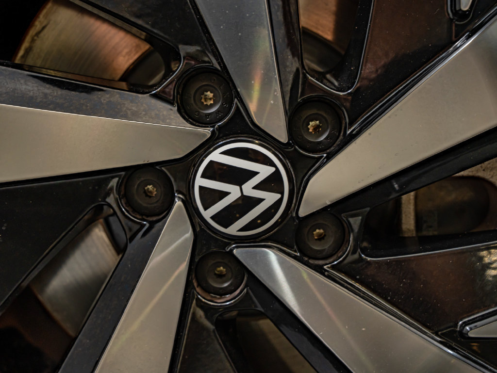 Used 2023 Volkswagen ID.4 2WD image 8