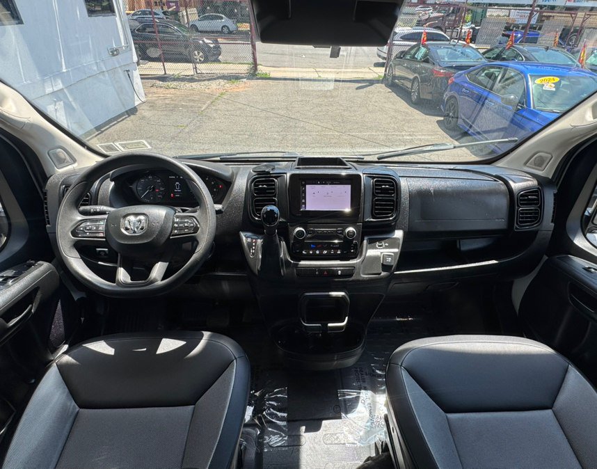 Used 2024 RAM ProMaster 2500 w/ Convenience Group FWD image 11