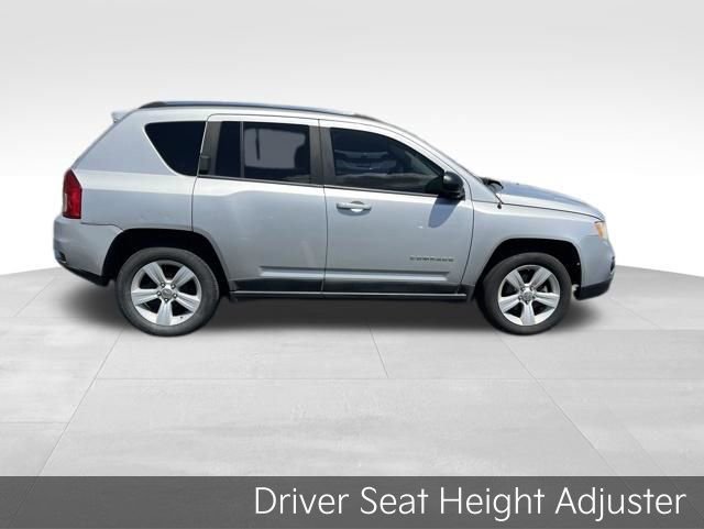 Used 2011 Jeep Compass Sport FWD image 8
