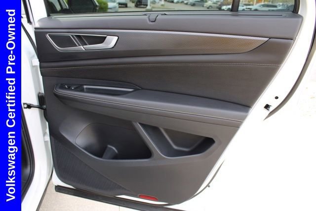 Used 2025 Volkswagen Atlas Cross Sport SEL R-Line AWD/4WD image 25