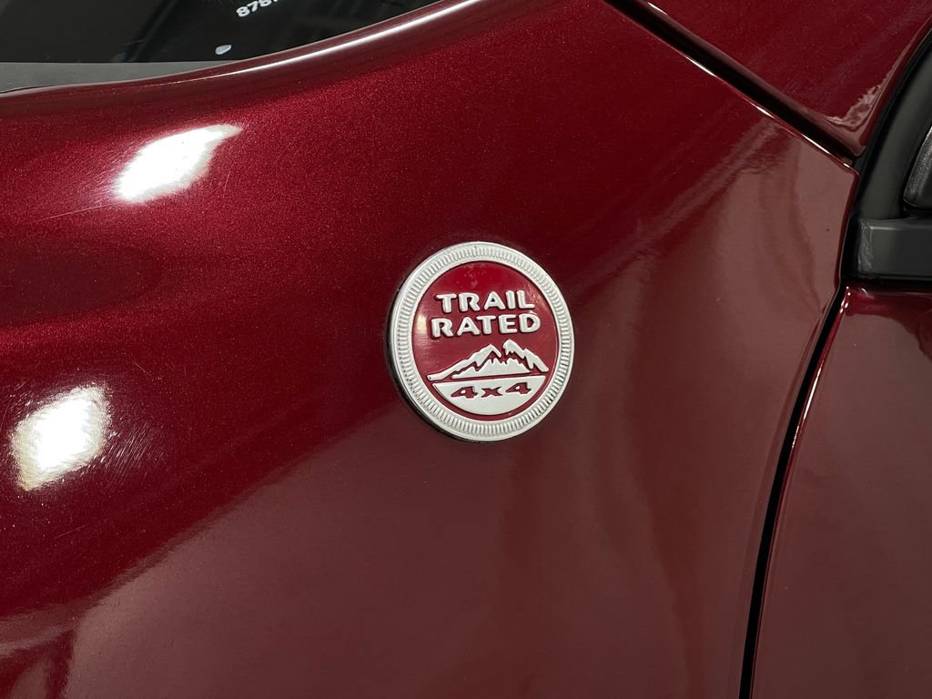 Used 2021 Jeep Cherokee Trailhawk w/ Trailer Tow Group image 39