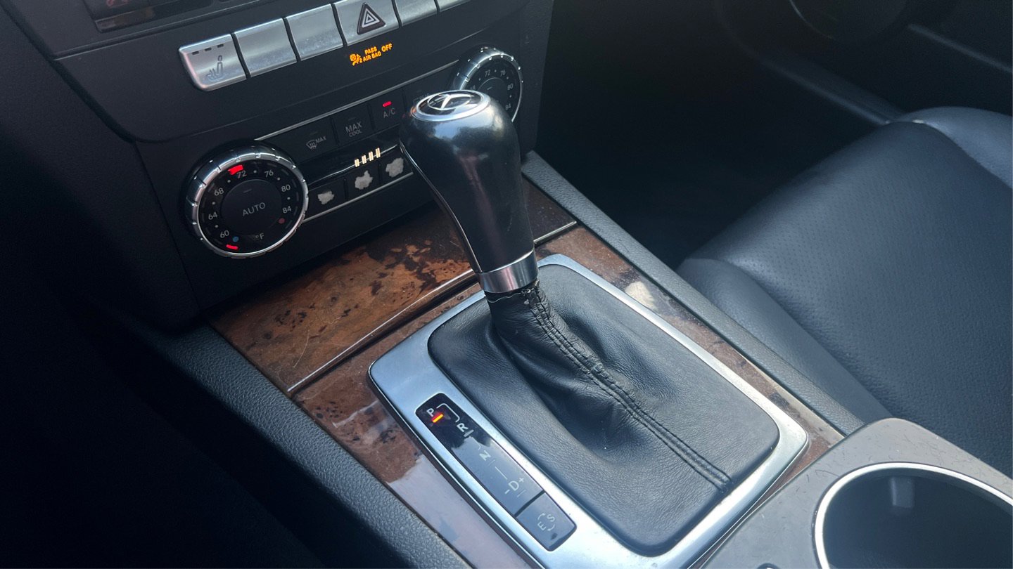 Used 2013 Mercedes-Benz C 250 Sedan image 34