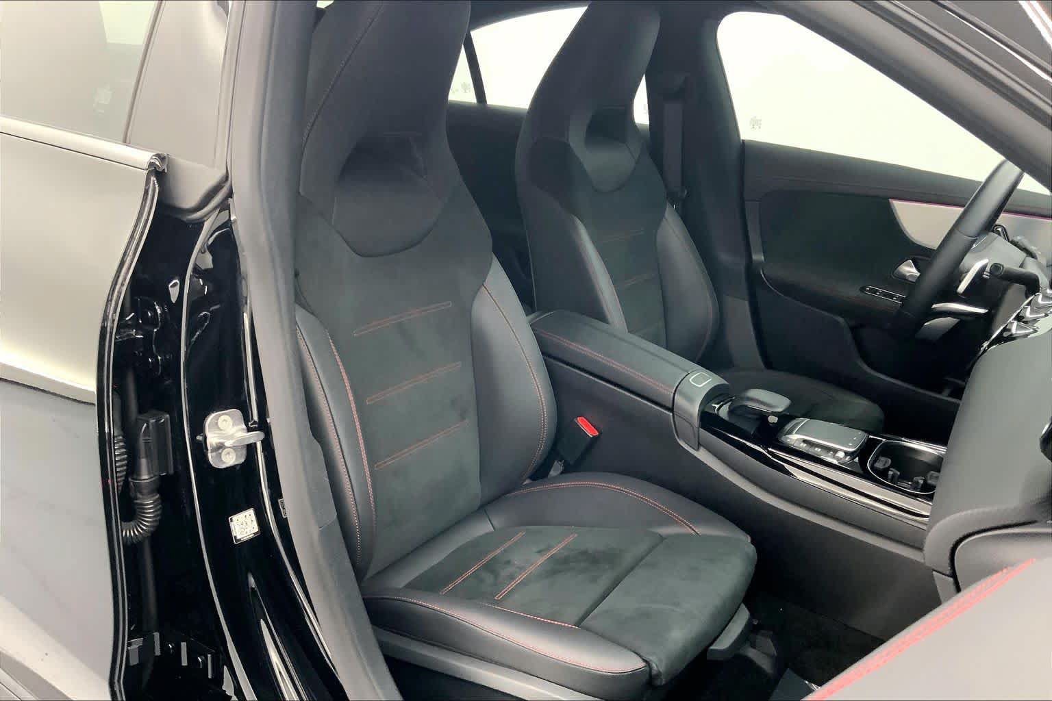 Certified 2023 Mercedes-Benz CLA 35 AMG 4MATIC image 11
