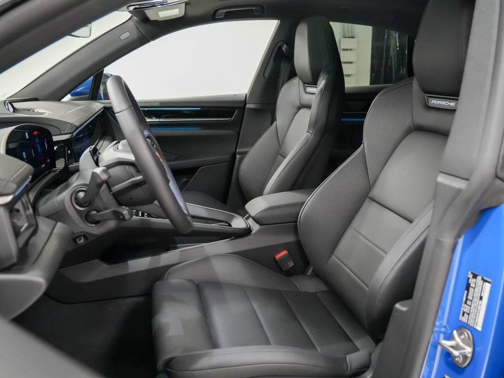 New 2026 Porsche Macan 4 Electric image 5