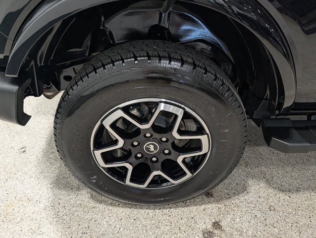 Used 2022 Ford Bronco Outer Banks AWD/4WD image 13