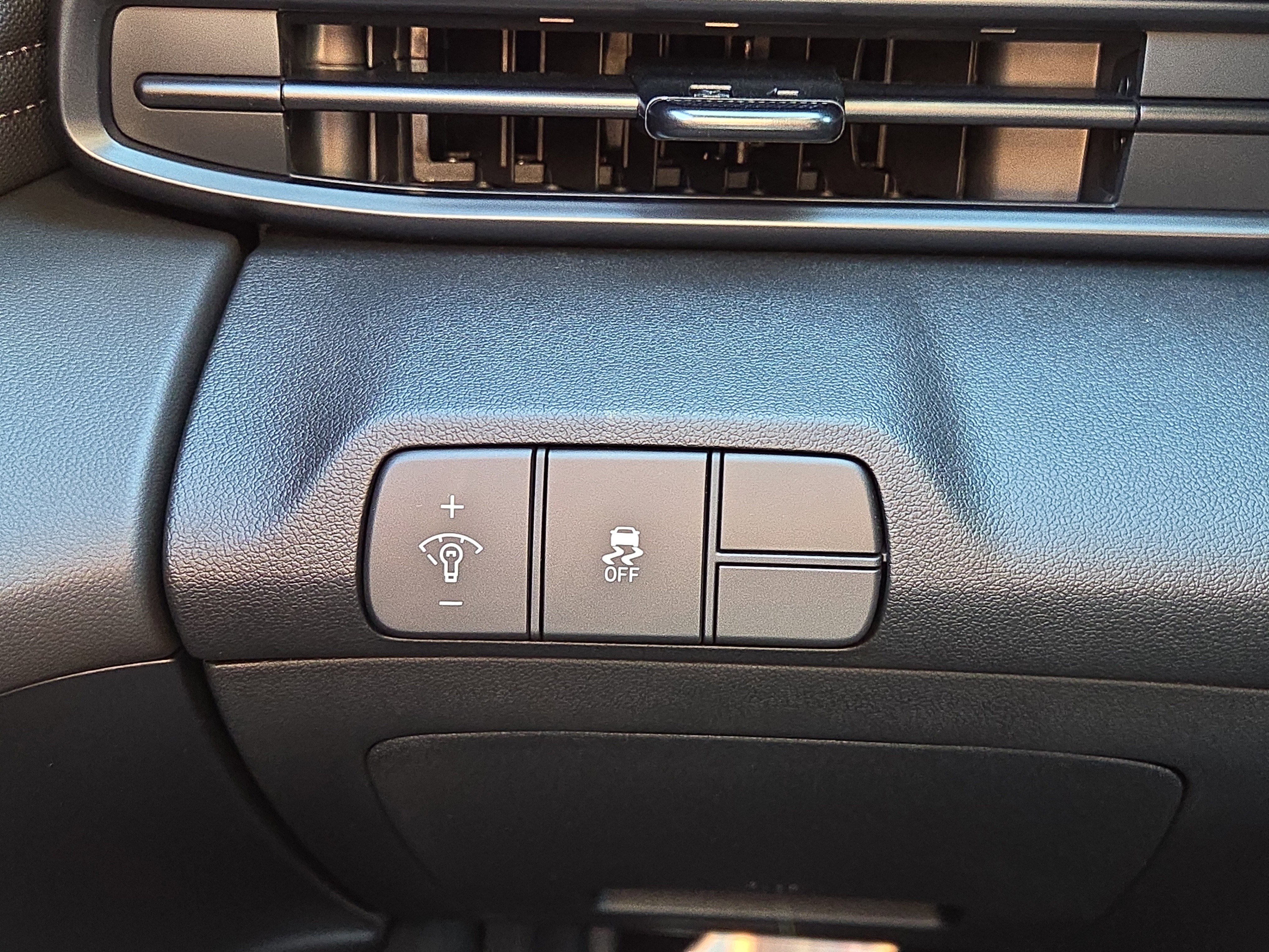 New 2026 Hyundai Elantra Sport image 13