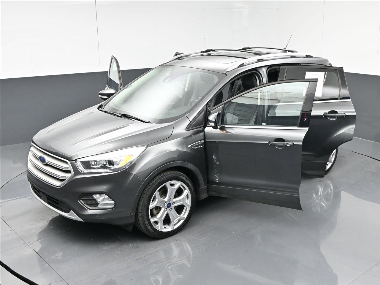 Used 2019 Ford Escape Titanium FWD image 39