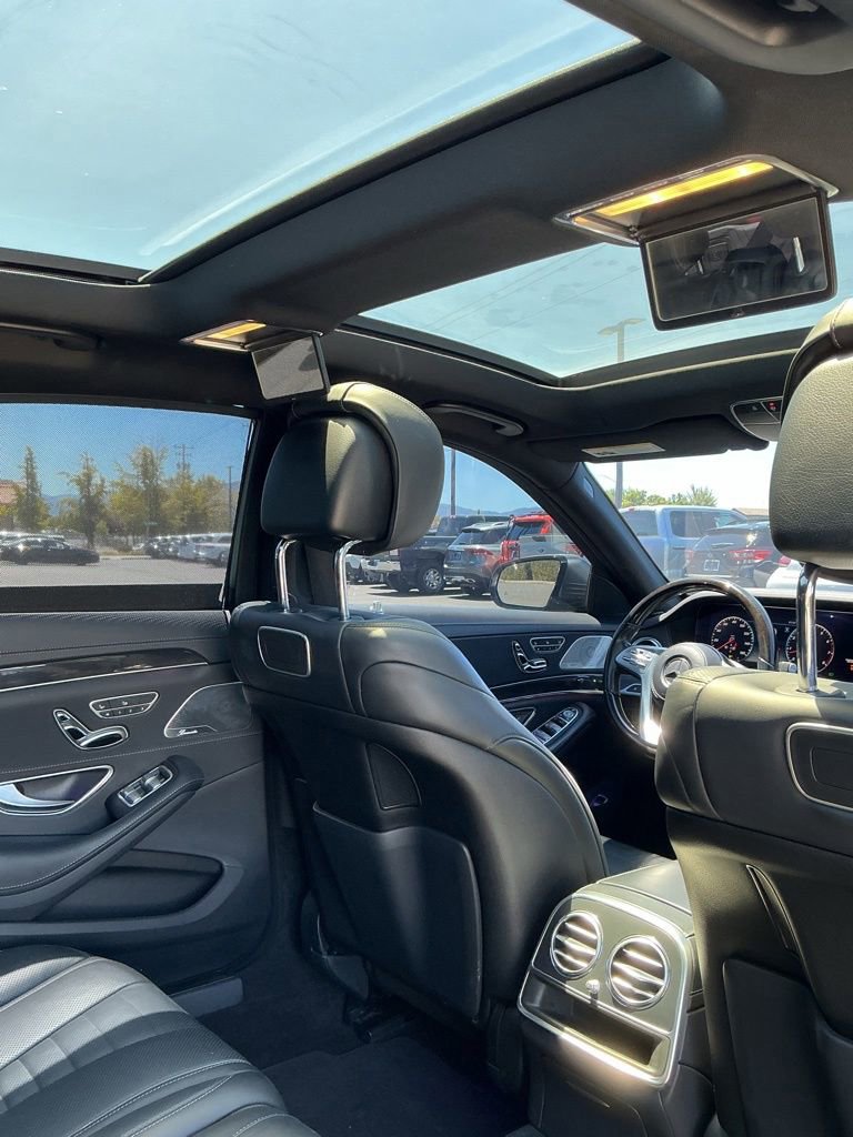 Used 2019 Mercedes-Benz S 560 Sedan image 24
