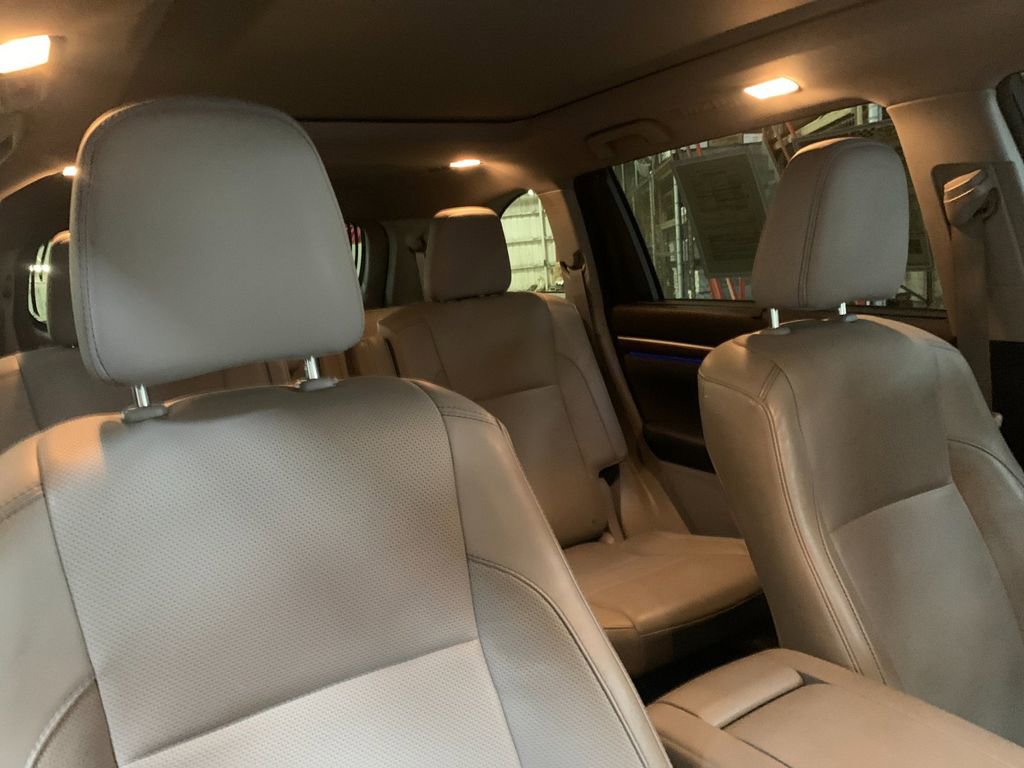 Used 2015 Toyota Highlander Limited Platinum image 21