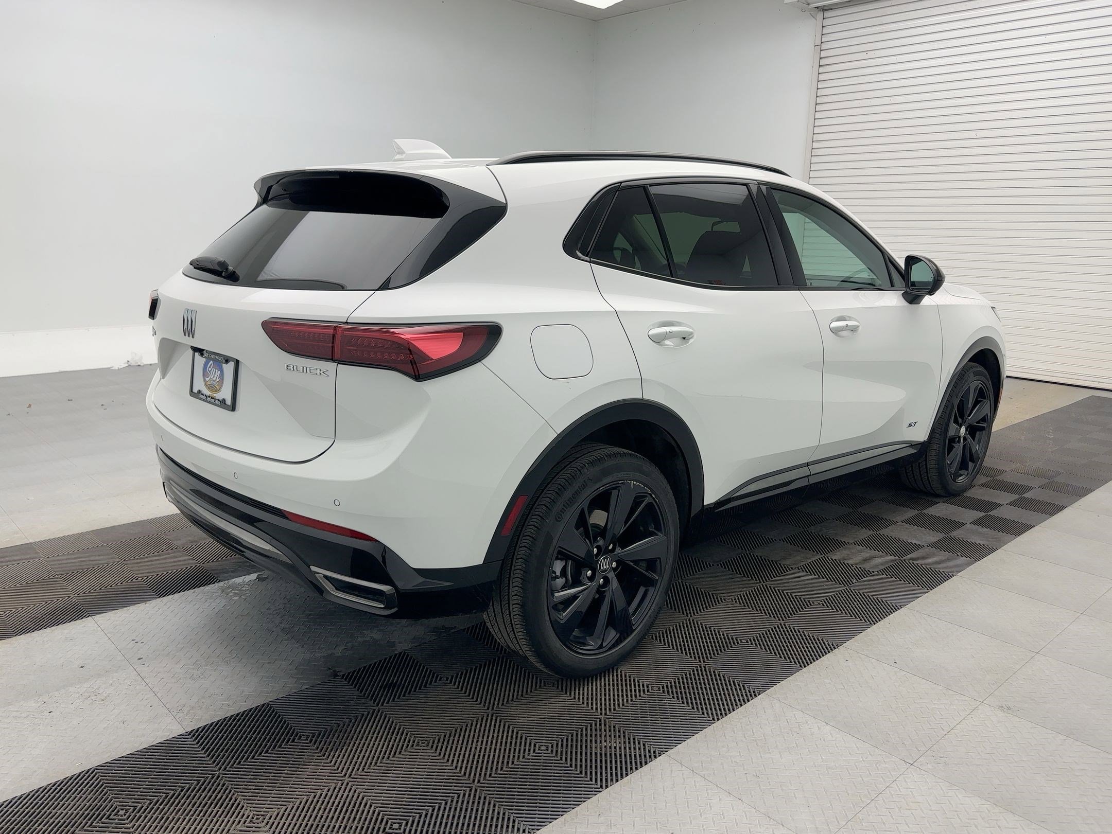 Certified 2025 Buick Envision Sport Touring image 9