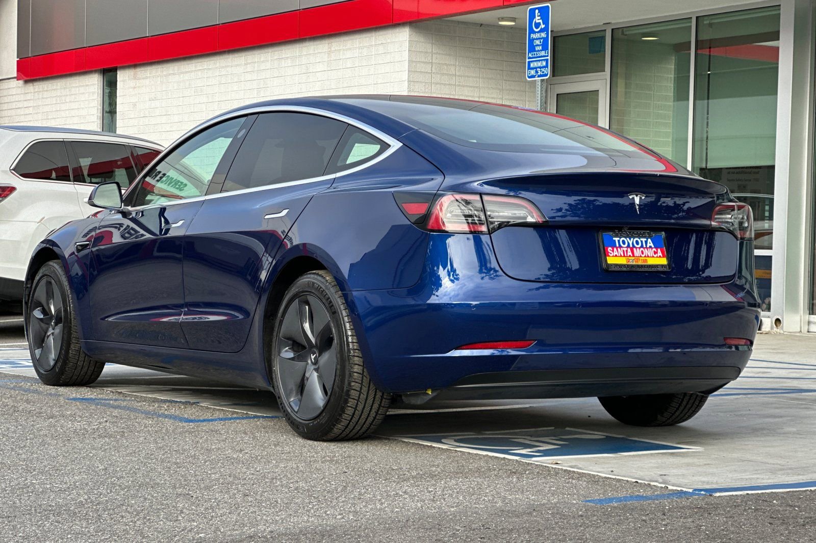 Used 2019 Tesla Model 3 Standard Range Plus image 6