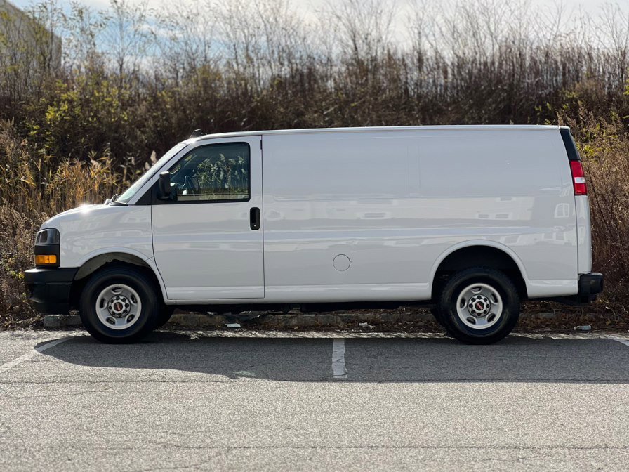 Used 2023 GMC Savana 2500 w/ Driver Convenience Package image 5