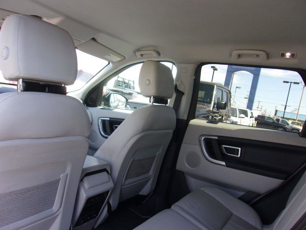 Used 2019 Land Rover Discovery Sport SE AWD/4WD image 13