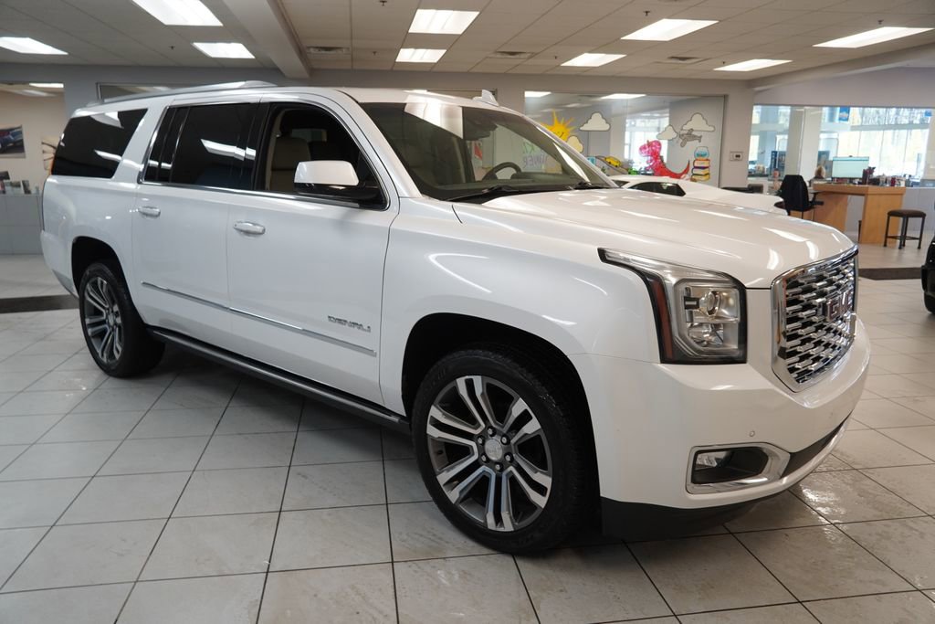 Used 2020 GMC Yukon XL Denali w/ Denali Ultimate Package AWD/4WD image 16
