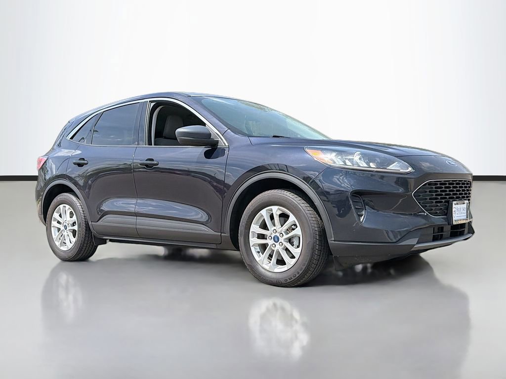 Used 2021 Ford Escape SE w/ Cold Weather Package image 1