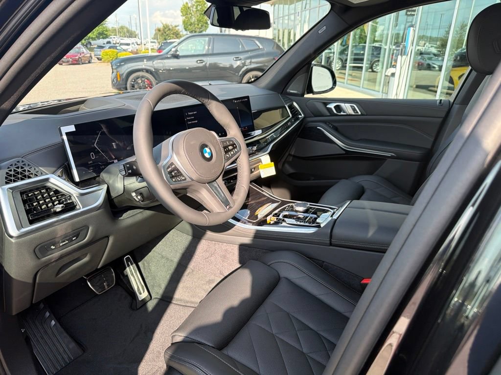 New 2026 BMW X5 xDrive40i w/ M Sport Package AWD/4WD image 16