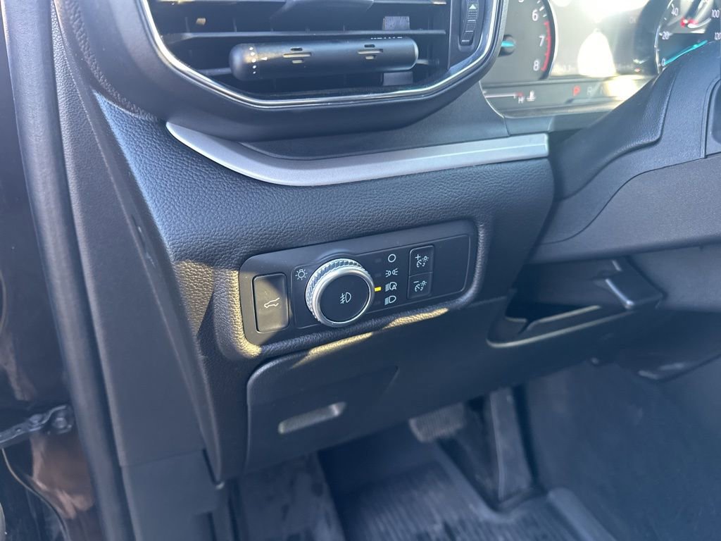 Used 2022 Ford Explorer XLT w/ Equipment Group 202A image 20