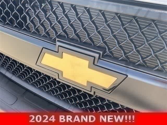 Used 2024 Chevrolet Express 2500 w/ Driver Convenience Package RWD image 26