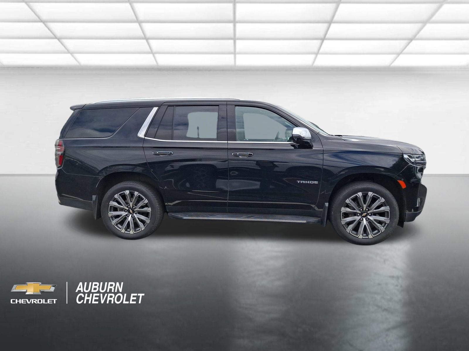 Certified 2024 Chevrolet Tahoe Premier AWD/4WD image 2