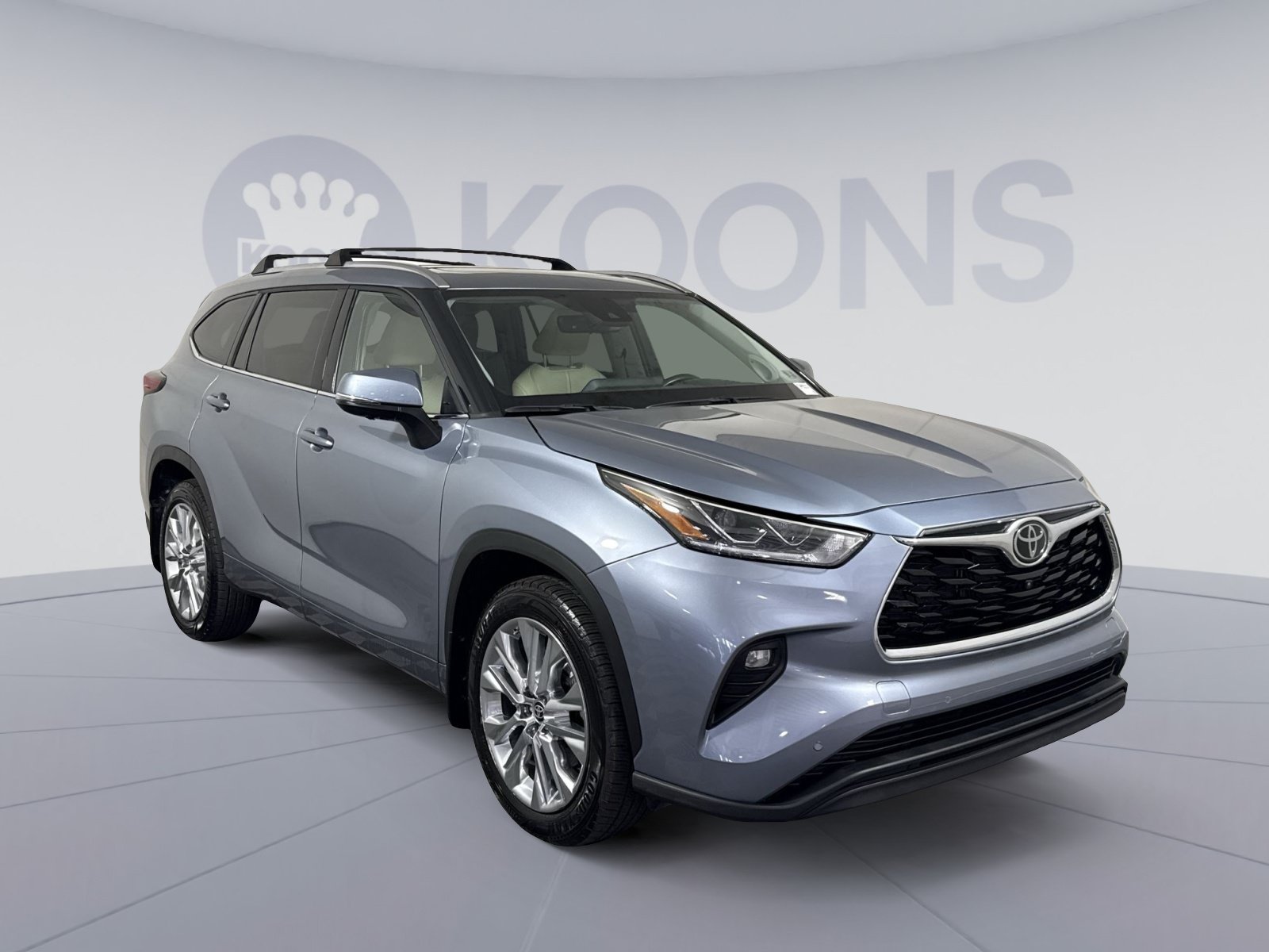 Used 2023 Toyota Highlander Limited AWD/4WD image 10
