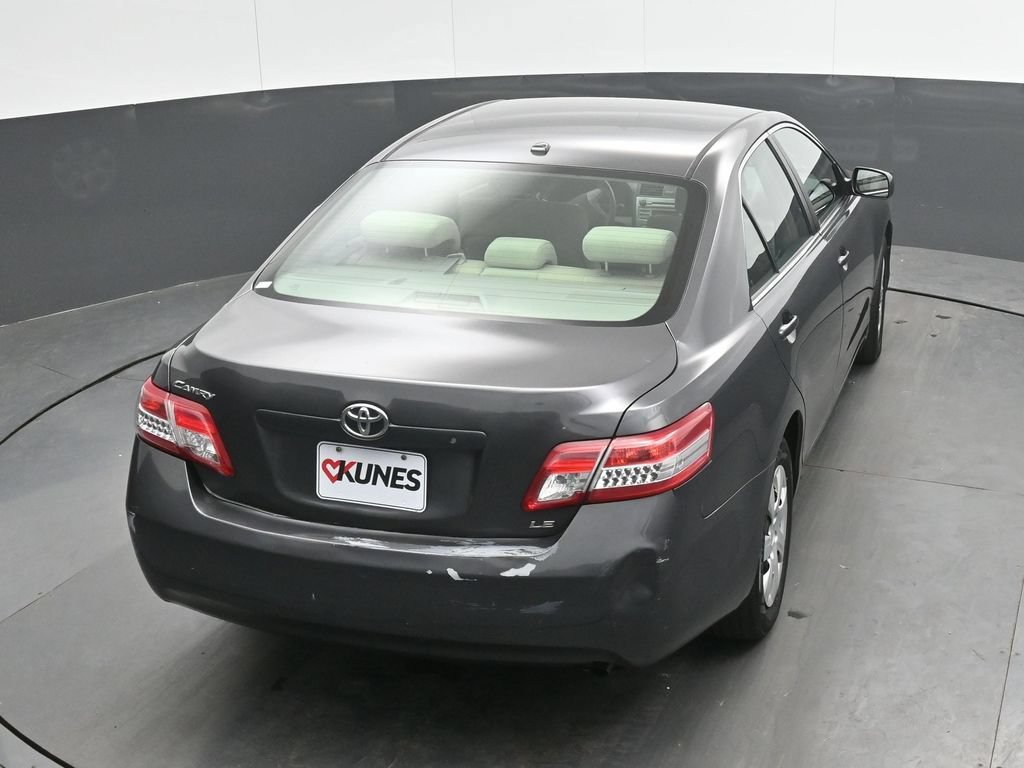 Used 2010 Toyota Camry LE FWD image 23