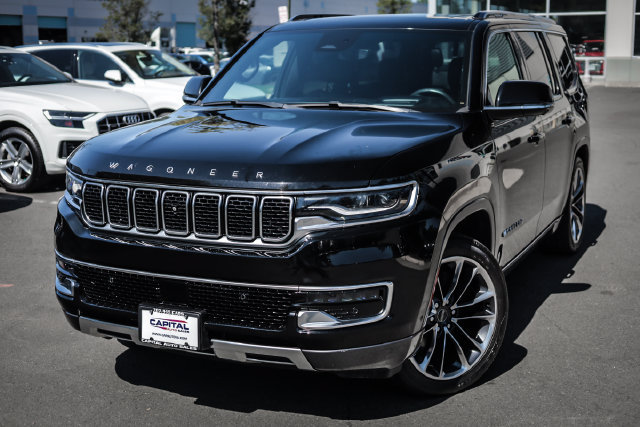 Used 2022 Jeep Wagoneer Series III w/ Premium Group I AWD/4WD image 5