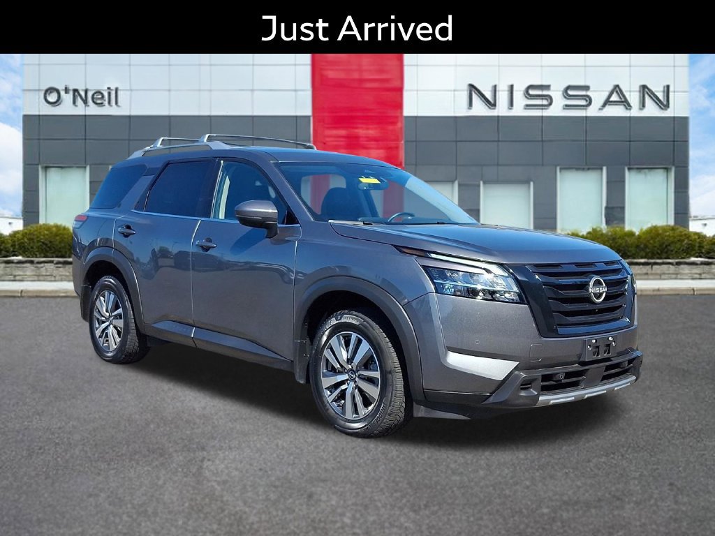 Certified 2023 Nissan Pathfinder SL w/ Black Appearance Package