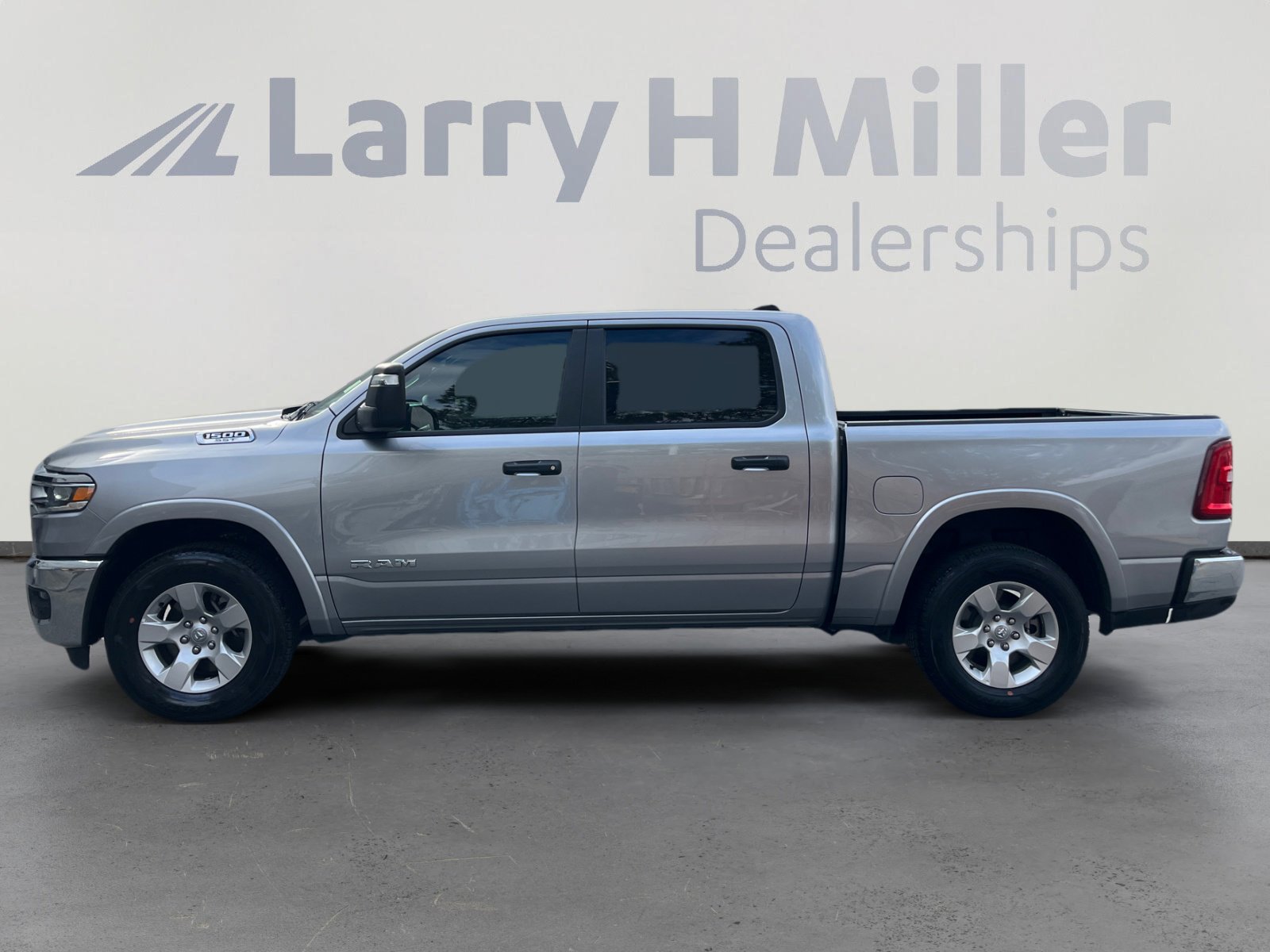 Used 2025 RAM 1500 Big Horn image 2