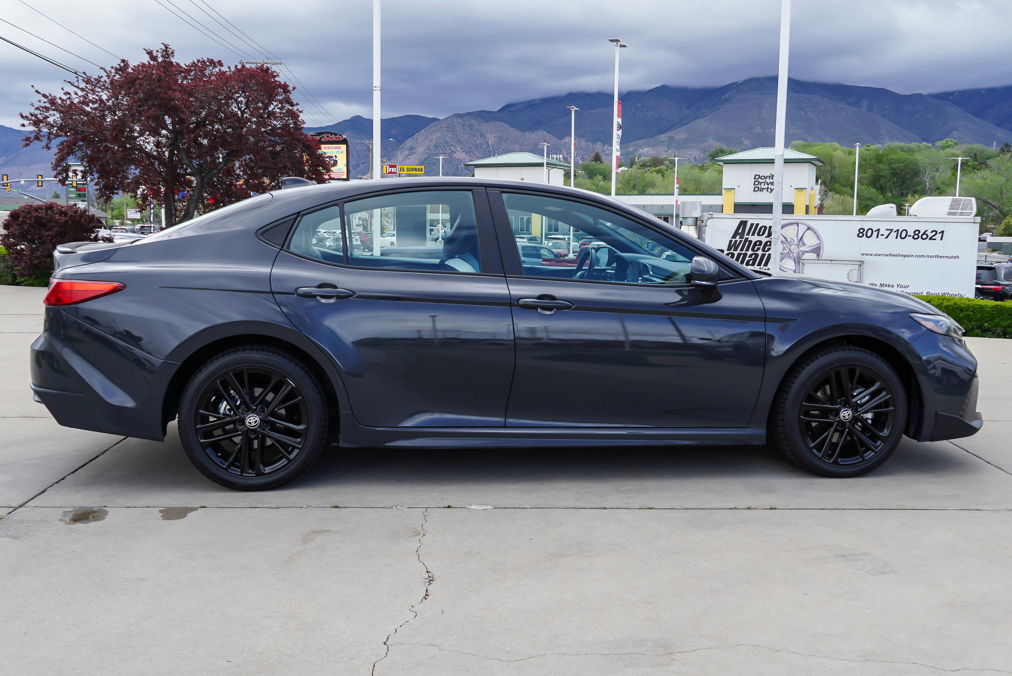 Certified 2025 Toyota Camry SE AWD/4WD image 9