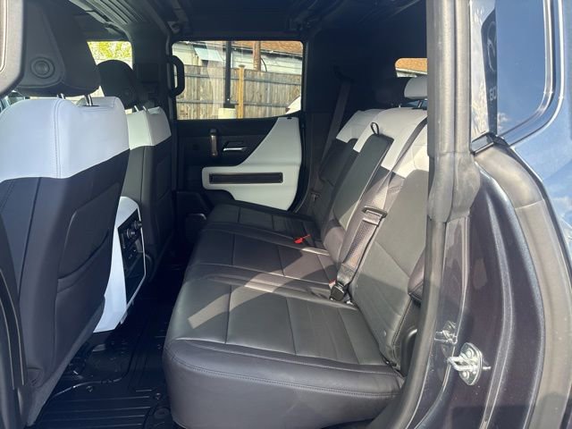 Used 2025 GMC Hummer EV 3X AWD/4WD image 10