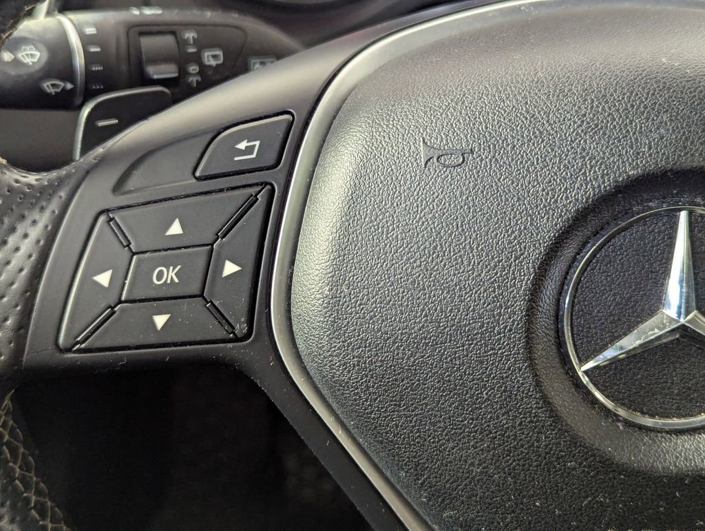 Used 2015 Mercedes-Benz GLA 250 4MATIC image 7