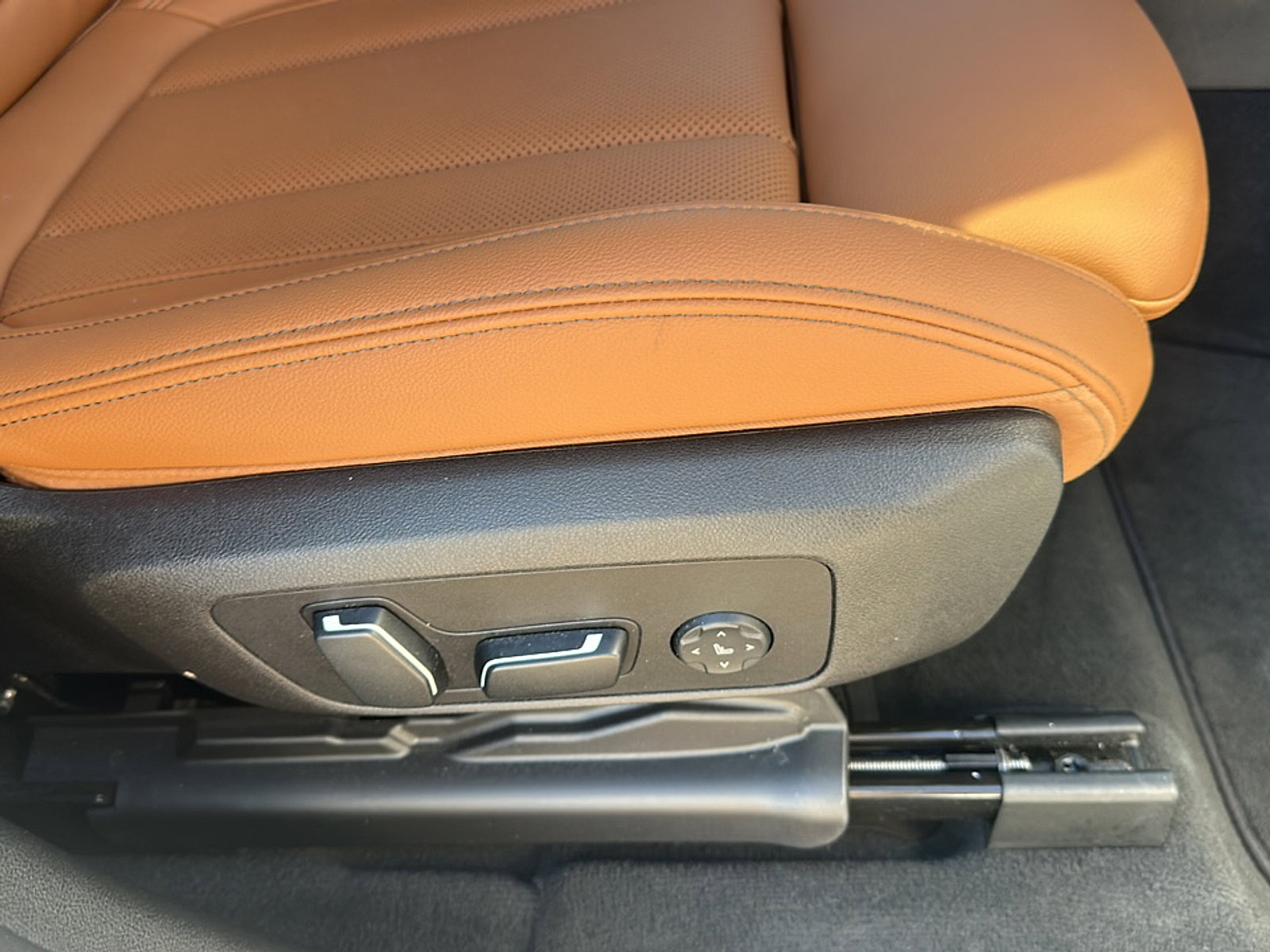 Certified 2024 BMW X3 sDrive30i w/ Premium Package image 25