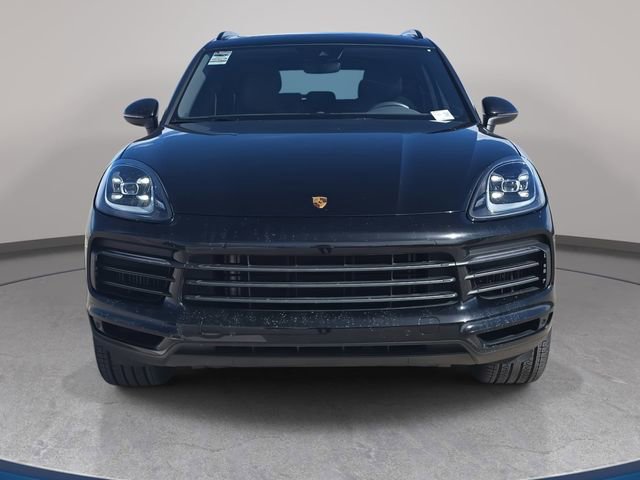 Used 2023 Porsche Cayenne Platinum Edition image 3