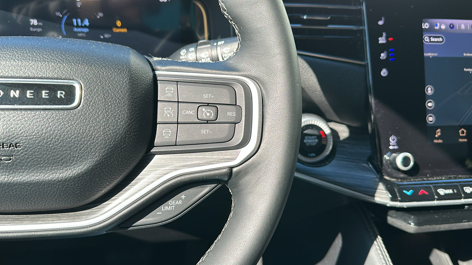 Used 2023 Jeep Wagoneer L Series II image 16