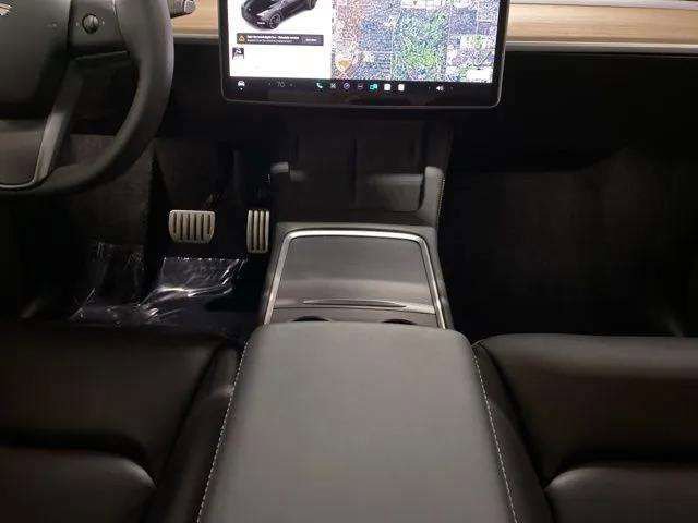 Used 2023 Tesla Model Y Performance image 12