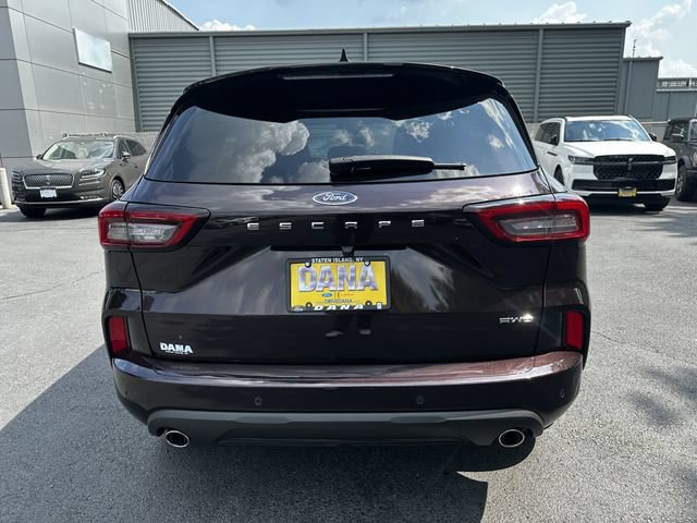 Certified 2023 Ford Escape ST-Line w/ Tech Pack #1 AWD/4WD image 6