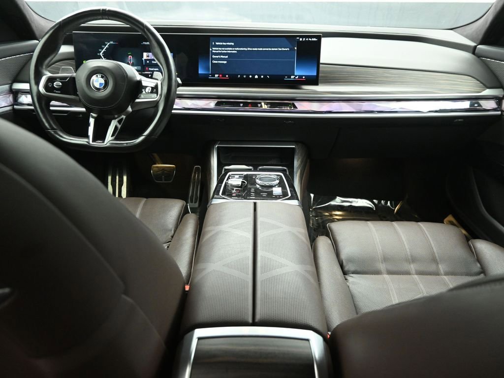 Used 2023 BMW 760i xDrive w/ Luxury Rear Seating Package image 23