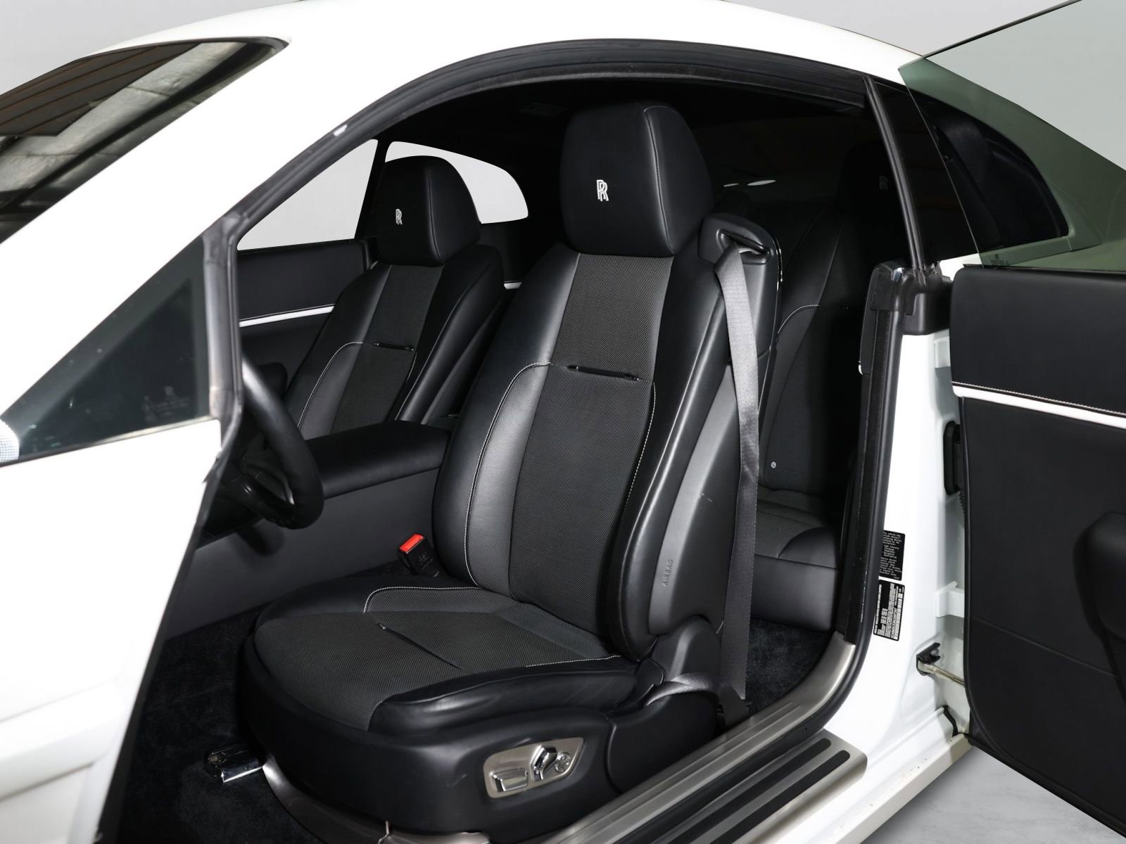 Used 2019 Rolls-Royce Wraith RWD image 44