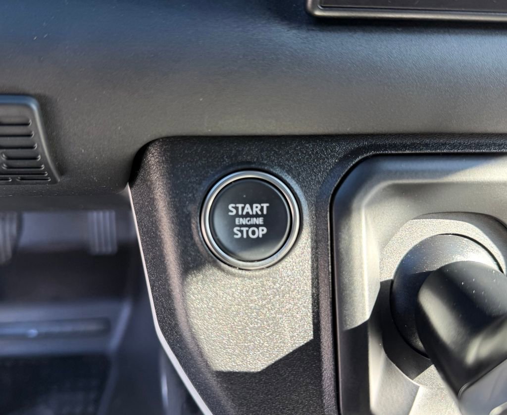 Used 2025 Land Rover Defender 110 S image 13