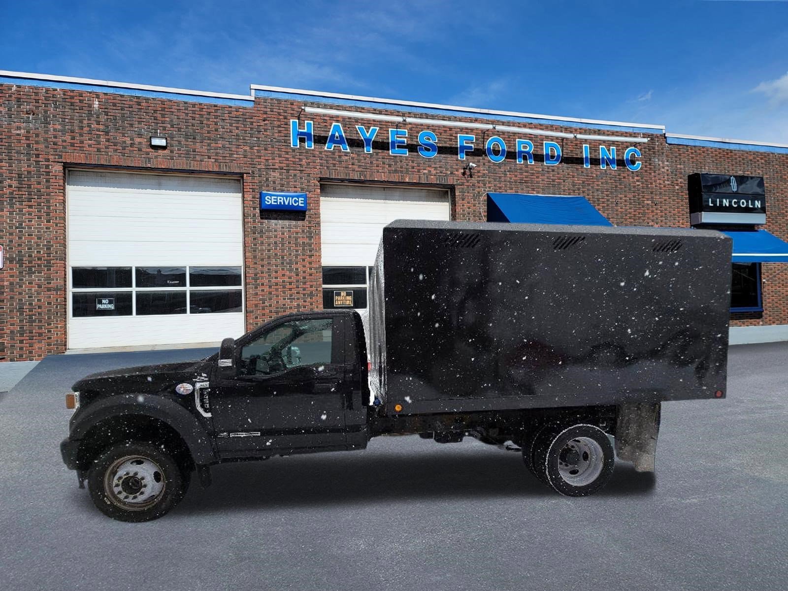 Used 2022 Ford F450 XL w/ Power Equipment Group image 1