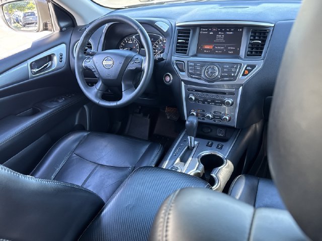 Used 2018 Nissan Pathfinder SL AWD/4WD image 21