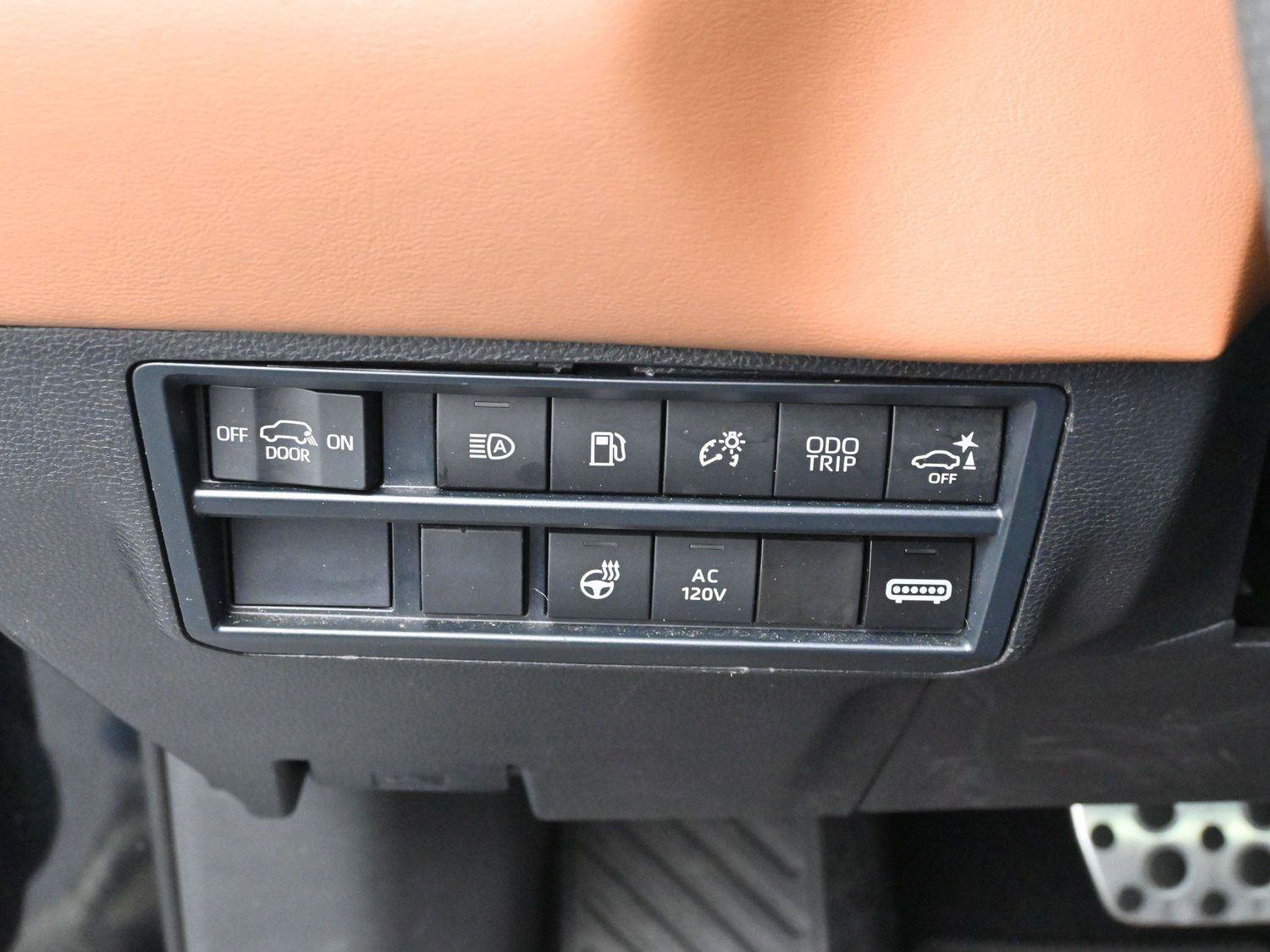 Used 2025 Toyota Sequoia 1794 Edition image 32