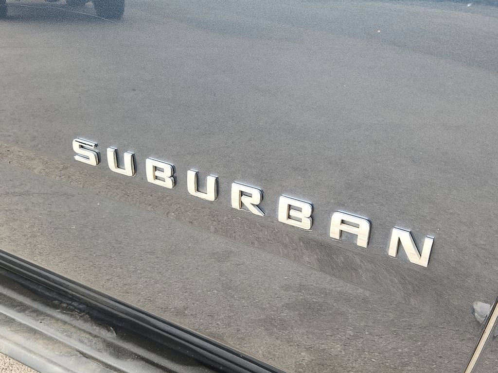 Used 2020 Chevrolet Suburban LT AWD/4WD image 8
