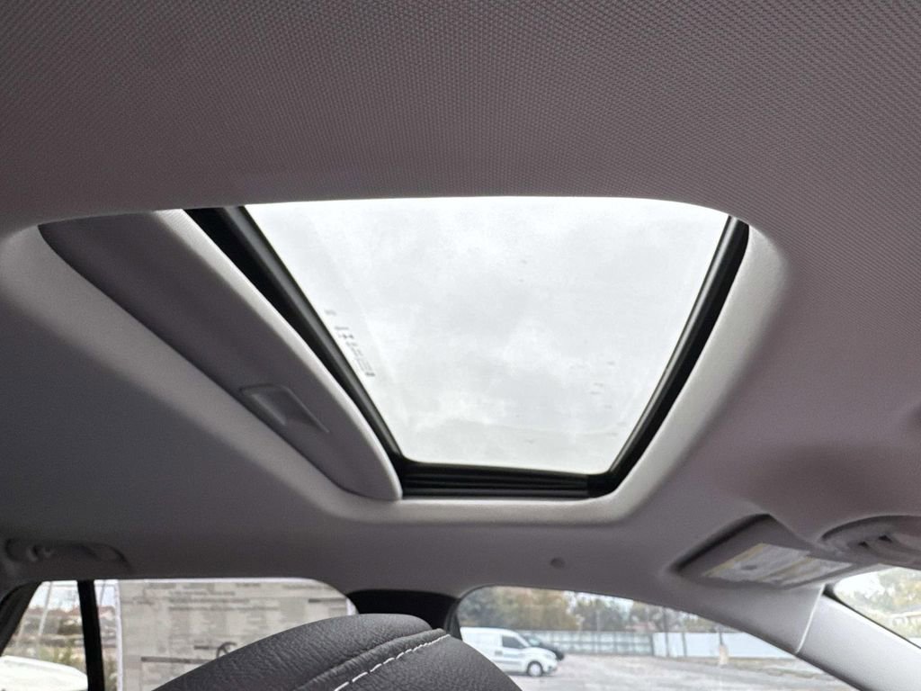 New 2026 Chevrolet Trax LT w/ Sunroof Package image 10