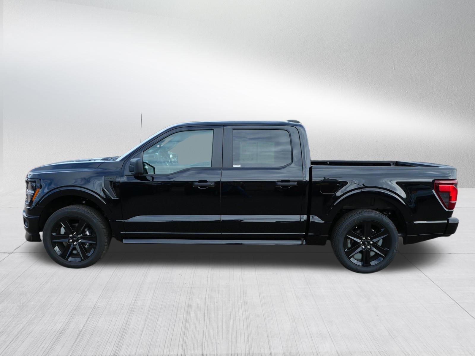 Used 2026 Ford F150 STX w/ F-150 LOBO Package AWD/4WD image 4