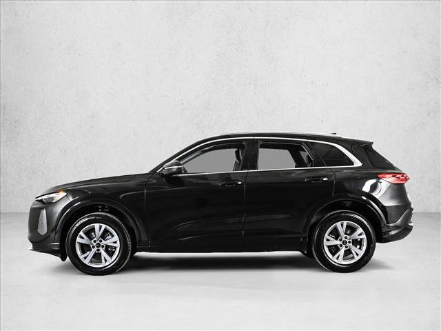 Certified 2025 Audi Q5 Premium w/ Convenience Package image 8