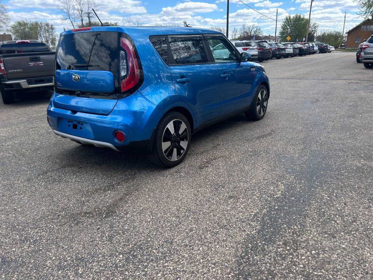 Used 2019 Kia Soul + FWD image 19