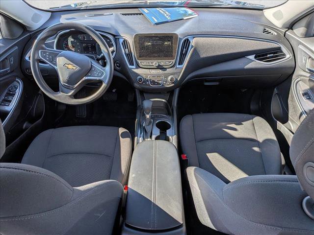 Used 2025 Chevrolet Malibu LT image 16
